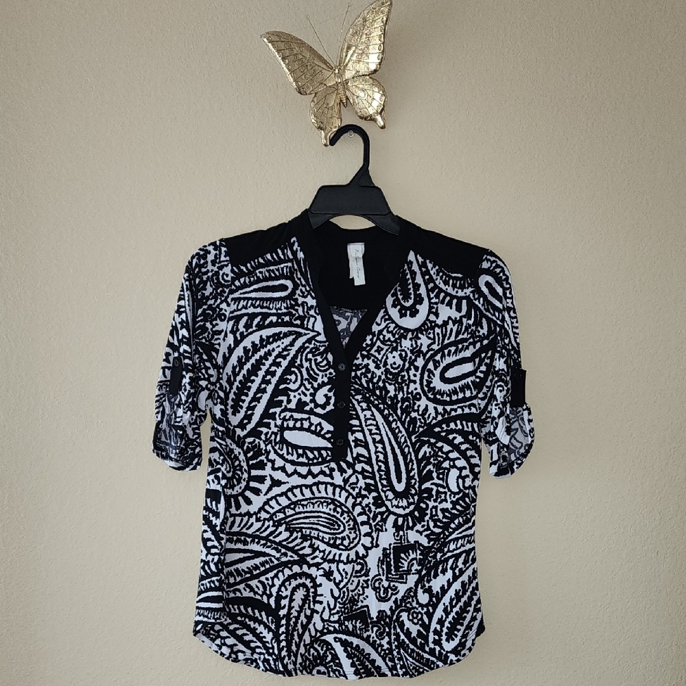 Black and White Paisley Women's Top